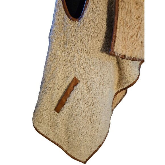 Love Tree Wool Blend Shark Bite Hem Boho Fuzzy Vest. Faux Fur and Leather Trim - Picture 8 of 10